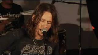 Download lagu Alter Bridge - Watch Over You (Acoustic) mp3