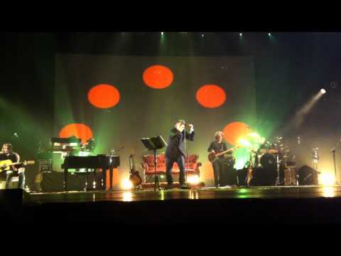 Videoclip de Riccione-Alexander Platz — Luca Carboni