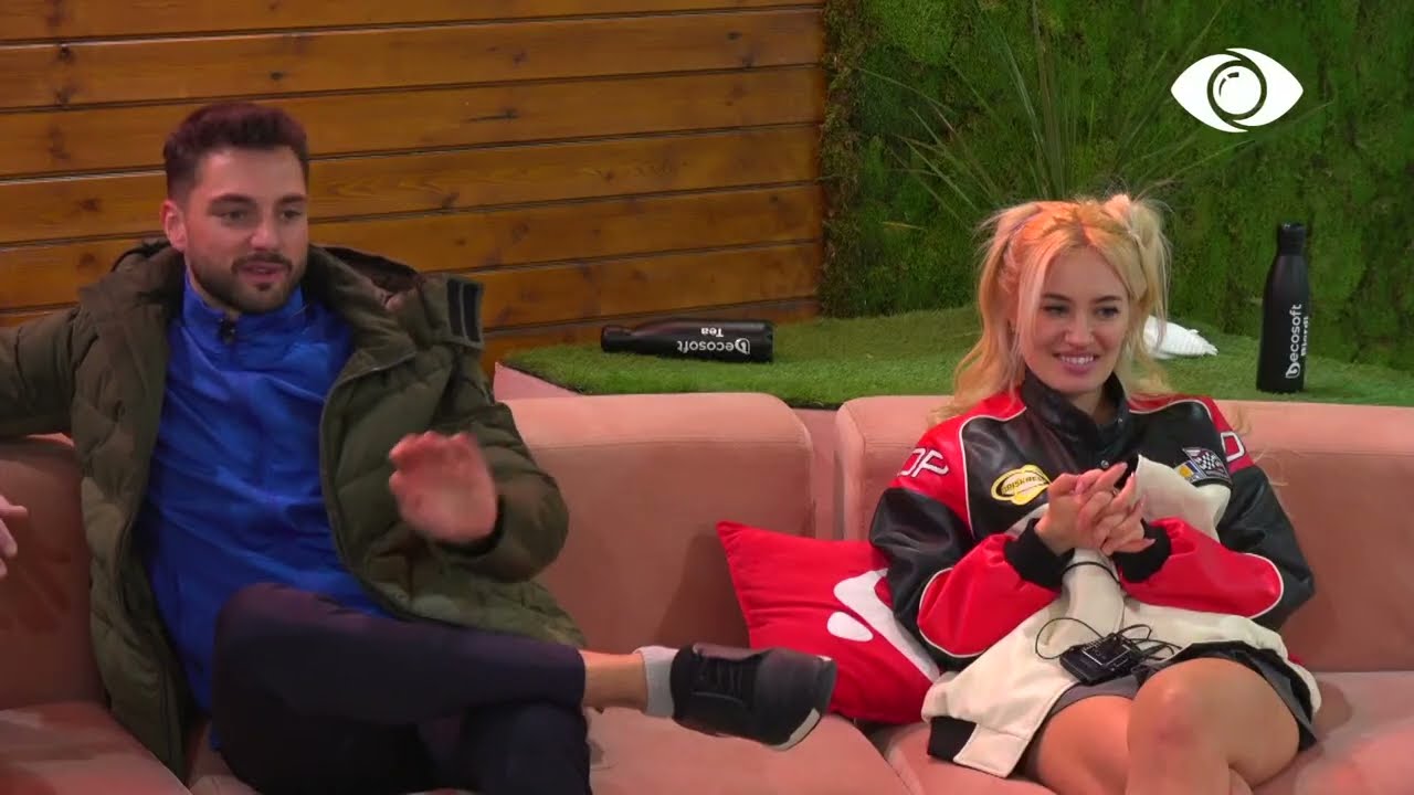 Më ka ndenjur afër kur erdha/ Ja cilën nga vajzat zgjedh Eni