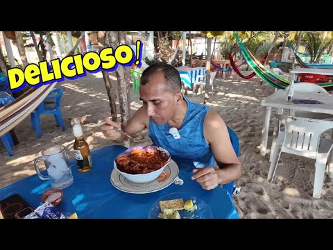 EATING REALLY WELL IN COSTA CHICA DE GRO.