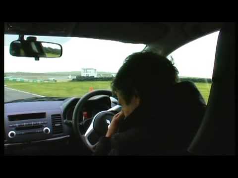 Fifth Gear: Ford Focus RS vs Mitsubishi Evo X