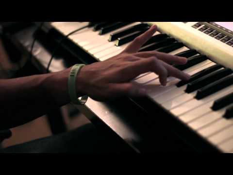 Dunson : The Making of "Mayhem" [Webisode]