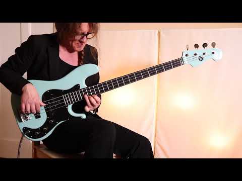 Maruszczyk Jake Custom 4P-24 'Sonic Blue' Live Demo - BassFreaks.net
