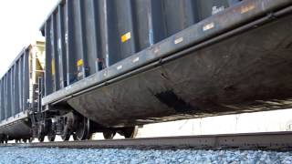 preview picture of video 'CSX Freight Train passing through Elizabethtown, Kentucky 3/10/2014'