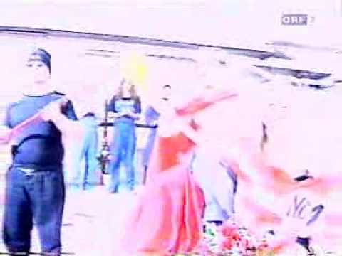 Alkbottle - Fliesenlegen