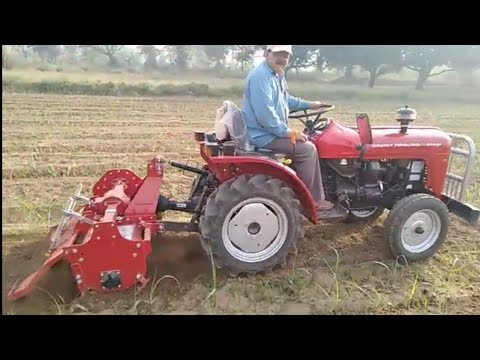 Massey Ferguson 5118 field operation