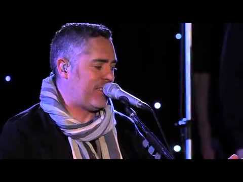 Iss Is Somebody Singing video