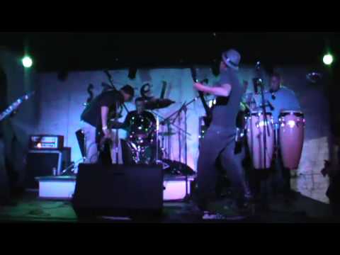 Derrokha Punk Rock - El Viajero de Si Mismo 1 de noviembre steelclub