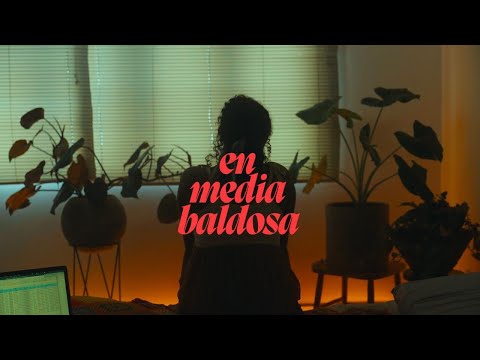 Alexis Play - En Media Baldosa (Video Oficial)