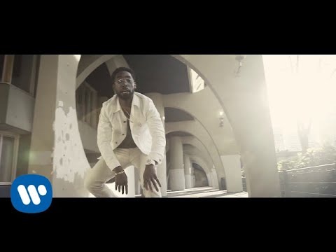 TINIE TEMPAH - Holy Moly