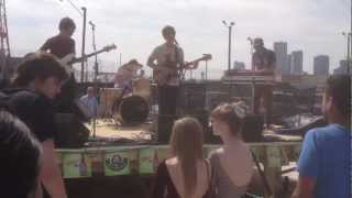 Jaill_Pointy Fingers