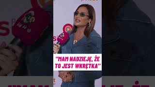 Gilon zniesmaczona Caroline Derpienski