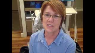 preview picture of video 'Cedar Rapids Smile Center - Pam Triplett testimonial'