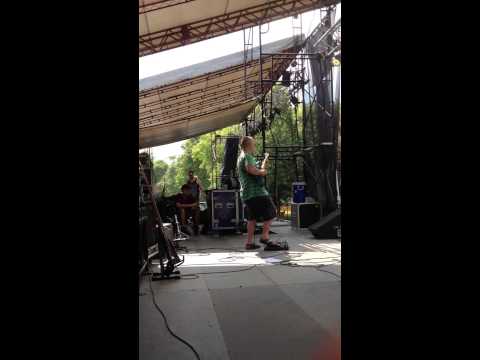 Phil Sargent guitar solo with Lowman.