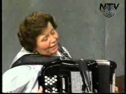 RADOJKA ZIVKOVIC svira 80-tih