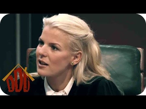 Richterin Britta Wenzel | Die Dreisten Drei - Die Comedy-WG