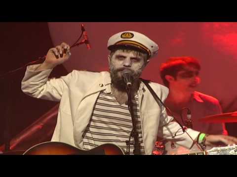 Graveyard Train live 'Witches'