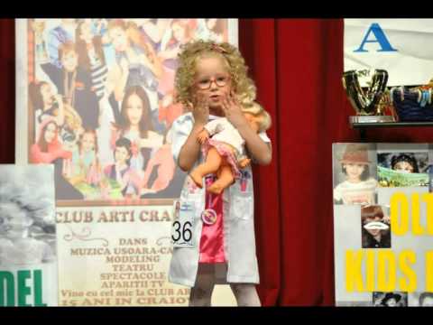 Daria Badea - Este iarna