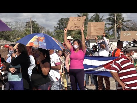 Desfile proletario en San Miguel, municipio de Nuevitas