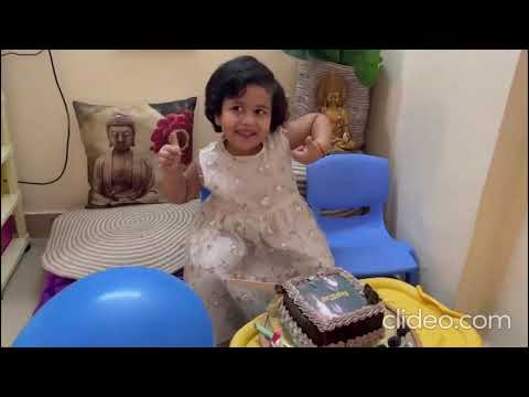 HapiTavi 3rd Bithday Celebration Cake Cut
