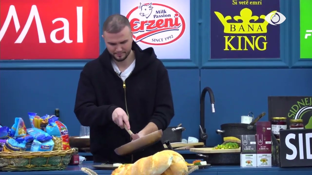 “Nuk ka Loredanën dhe do vëmendje nga unë”/ Rozana për Jozin: Është mësuar të flejë me...