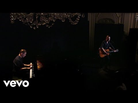 download lagu mp3 mp4 Bryan Adams Help Me Make It Through The Night, download lagu Bryan Adams Help Me Make It Through The Night gratis, unduh video klip Bryan Adams Help Me Make It Through The Night