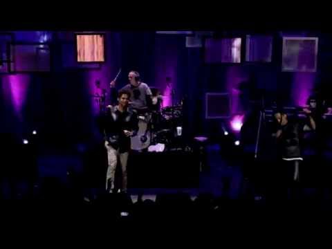 Papas Da Língua - Viajar Part. Alexandre Carlo ( Natiruts ) - DVD 20 Anos