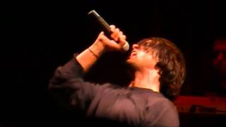 Fabrizio Moro - NON E' FACILE @ Castelchiodato Live 2011.wmv