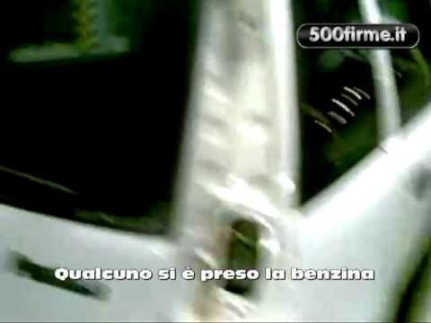 La strana Punto bianca nel parcheggio del Comune di Castelvetrano