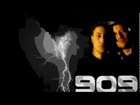 DJ KOBE vs NOT A DJ Our Storm