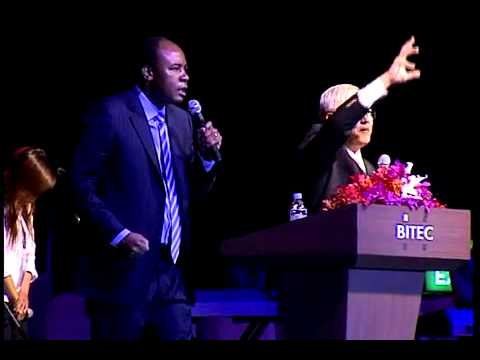 Benny Hinn-Henry Madava-Dag in Grory Filled Thailand 2012,2_3