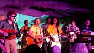 Dukes on Sunday at grand opening &quot;Jimmy Buffett&#39;s at the Beachcomber 2/26/09 -P1020233