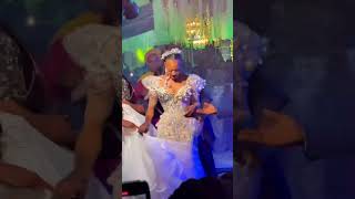 😍🔥 Bride slays in her 2in1 Luxury Wedding Gown #NigerianWedding