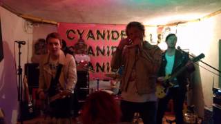 Cyanide Pills - Johnny Thunders Lived In Leeds. Live at UJZ, Peine (24/03/17)