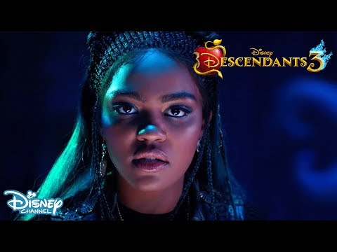 Uma Is Back! 🐙 | Descendants 3 | Disney Channel Africa