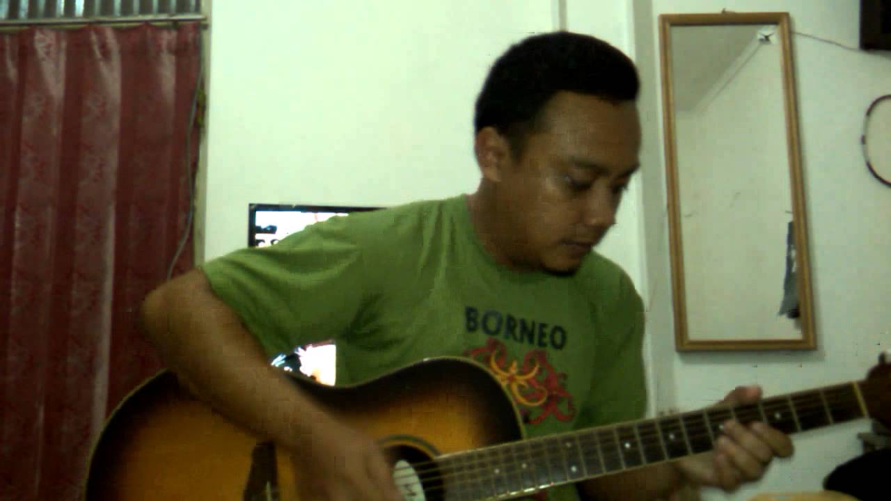 Alone At Last - Saat Dunia Tak Menatap ke Arahmu