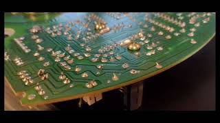 Video thumbnail for Replacing capacitor on Numark TT1625 Turntables for erratic or weak rotation by Gio Zane
