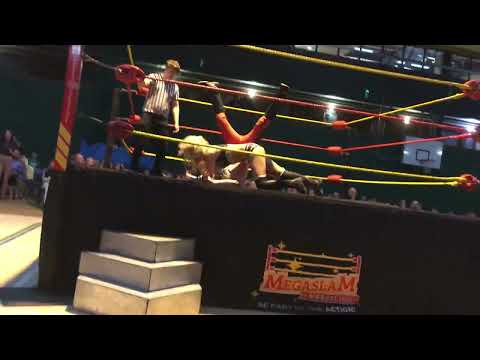 Robbie mckenzie vs Mariah may