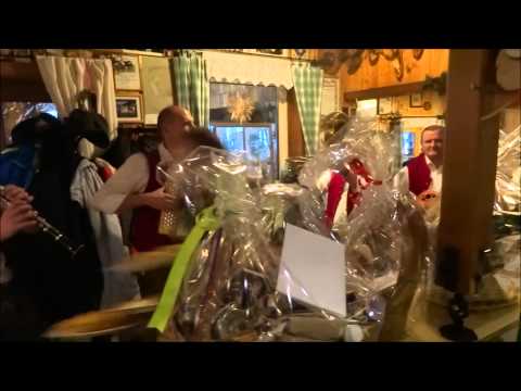 STEIRER-MIX  spielt auf beim Geburtstag der Strossegg-Wirtsleute