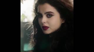 Aleks Ilma-Ranta would certainly look like Kaija Koo if she gained 15 kg #aleksilmaranta #kaijakoo