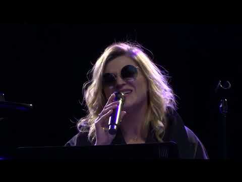 Melody Gardot - La Javanaise (Live Serge Gainsbourg cover) Paris, La Défense Jazz Festival 2021