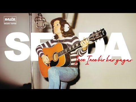 Selda Bağcan - İnce İnce Bir Kar Yağar (Resmi Şarkı Sözleri Videosu)