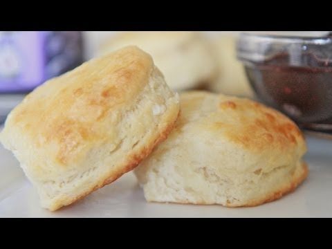 Fluffy Southern Buttermilk Biscuits Recipe