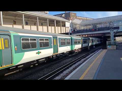 Friendly Driver! Tones! Southern Class 455 845 Departs West Croydon on the final day of service