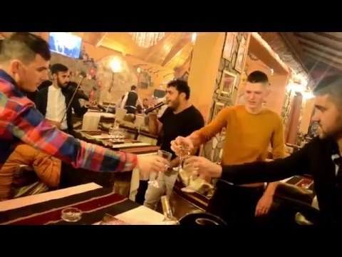 Cristi de la Buzau - Boierasii & Si pamantu as intoarce (Pentru Motoc) - Hanul Vanatorilor