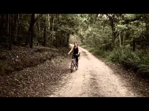 Ná Ozzetti - Equilíbrio (Ná Ozzetti/Luiz Tatit) - Clipe Oficial