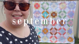THE SEPTEMBER VLOGS | Finishing my Nightingale Quilt Top