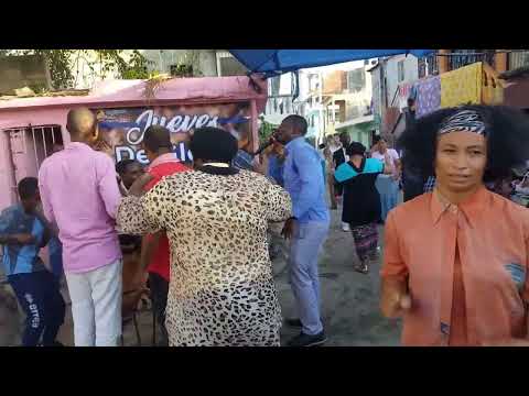 Es increible como DIOS SE METE en este coro