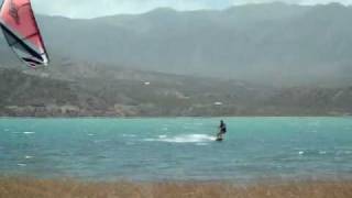 preview picture of video 'Kitesurf Potrerillos - Mendoza'