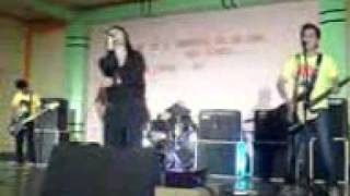 Paramore - Brick By Boring Brick (Jolie Fille Live)